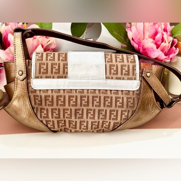 Fendi Rare Metallic Shoulder Bag - Picture 2 of 12